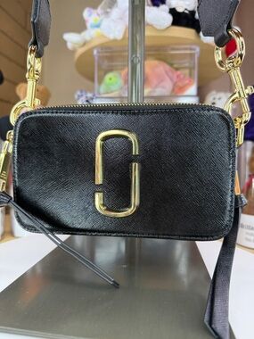 💥MARC JACOBS - The Snapshot - SO050